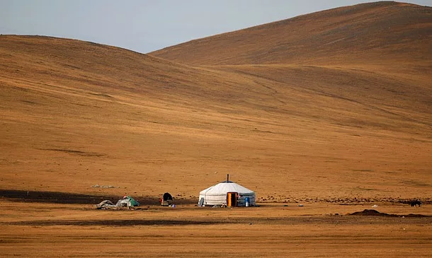 Komşuya oturmaya gitme ihtimalinizin en düşük olduğu ülke - Moğolistan