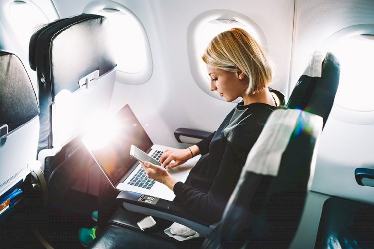 Uçak İçinde Elektronik Cihaz Kullanımı Hakkında Bilinmesi Gerekenler