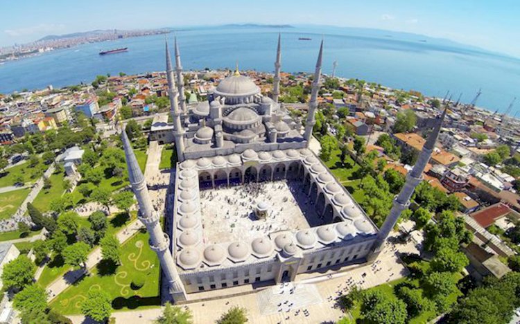 Kadim İstanbul’un Kutsal Hazinesi: Sultanahmet Camii