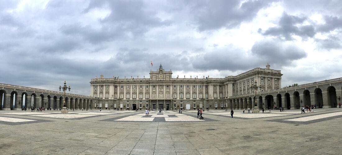 Madrid Kraliyet Sarayı